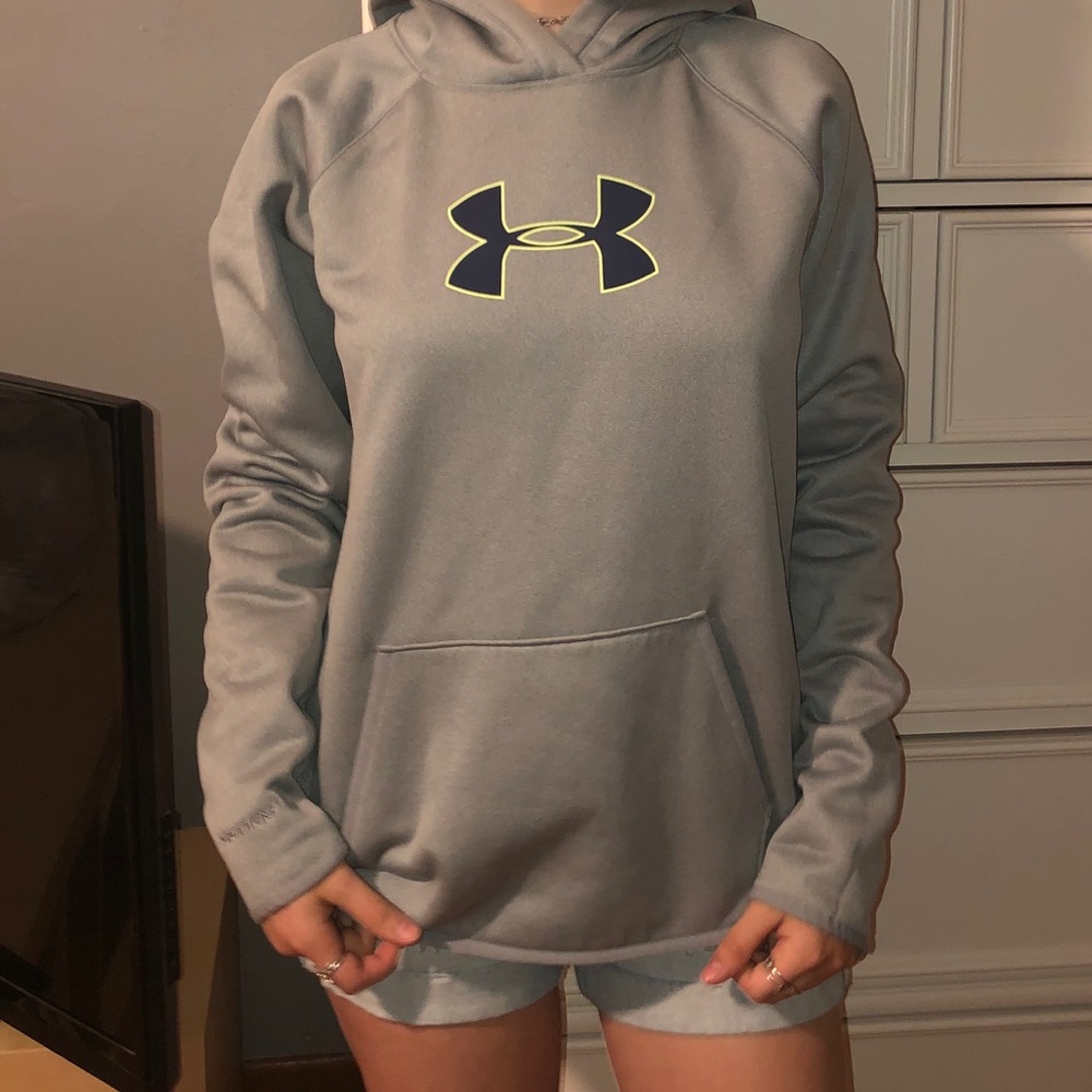 Under Armour hoodie with logo✨